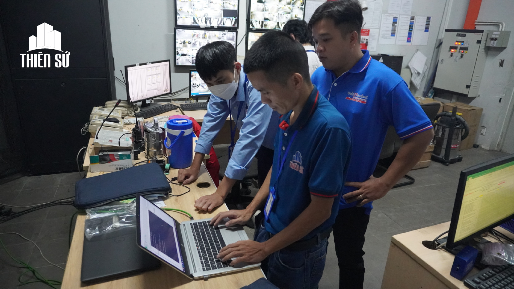 Lắp đặt thi công hệ thống kiểm soát ra vào