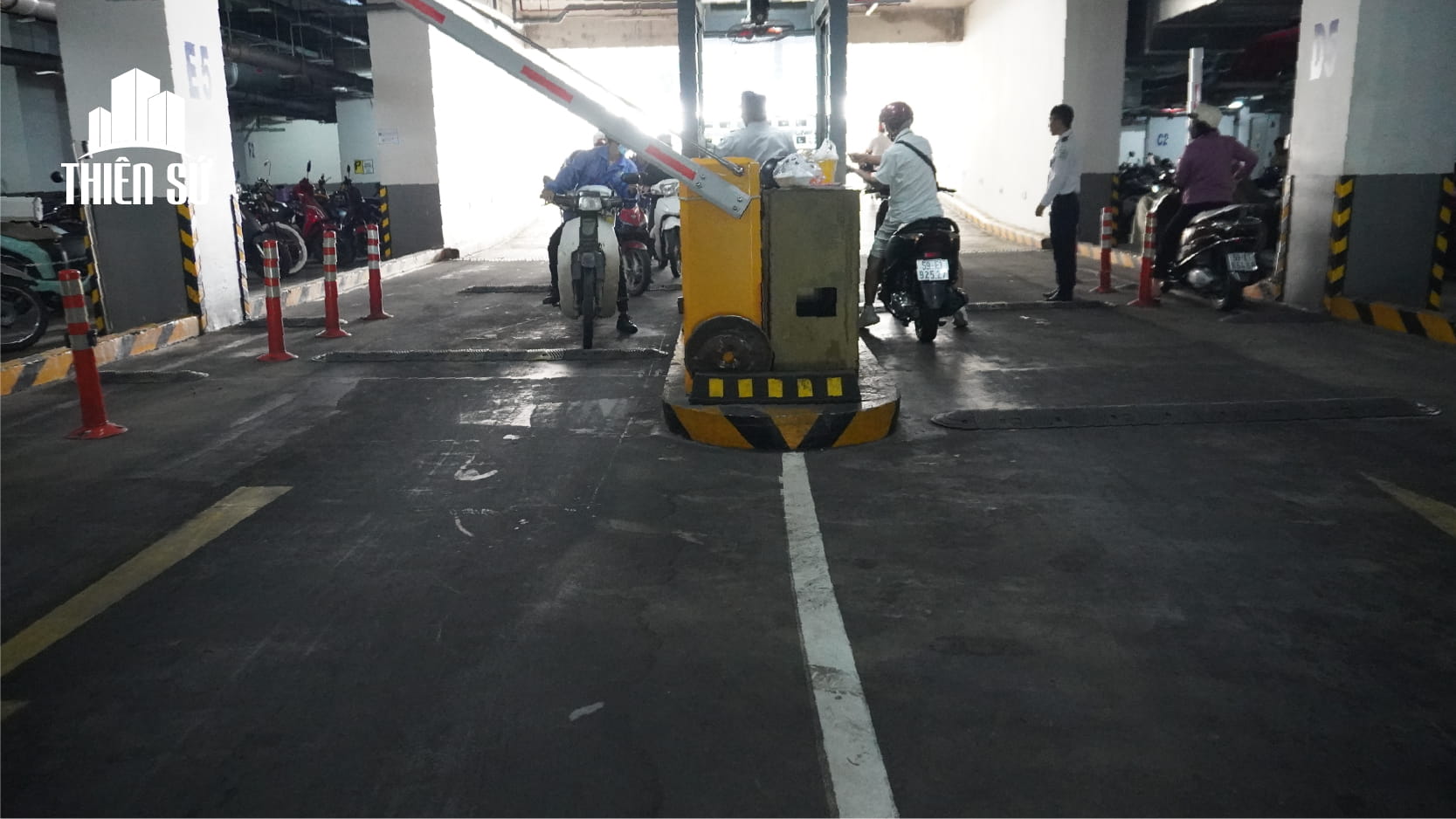 Thi công hệ thống bãi gửi xe thông minh
