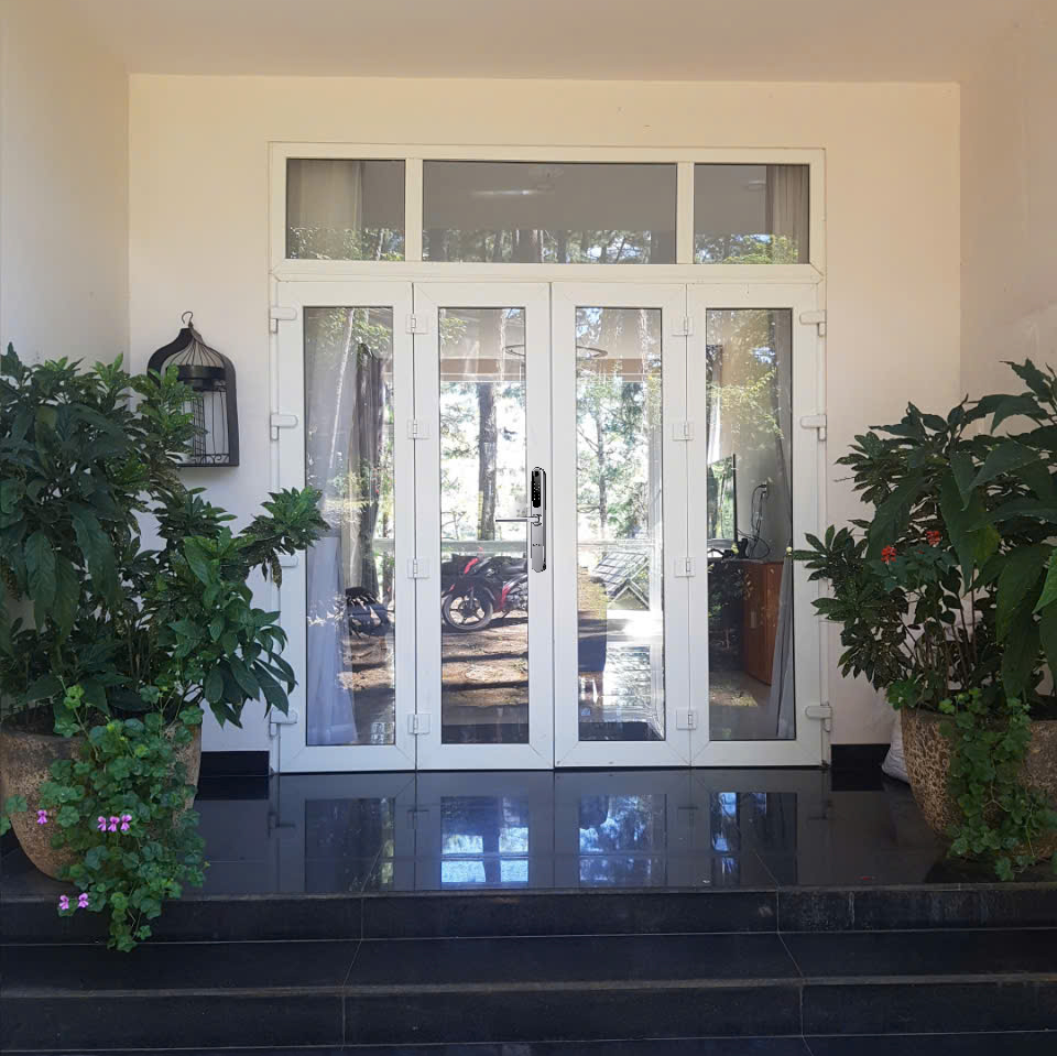 khóa cửa thông minh smart lock
